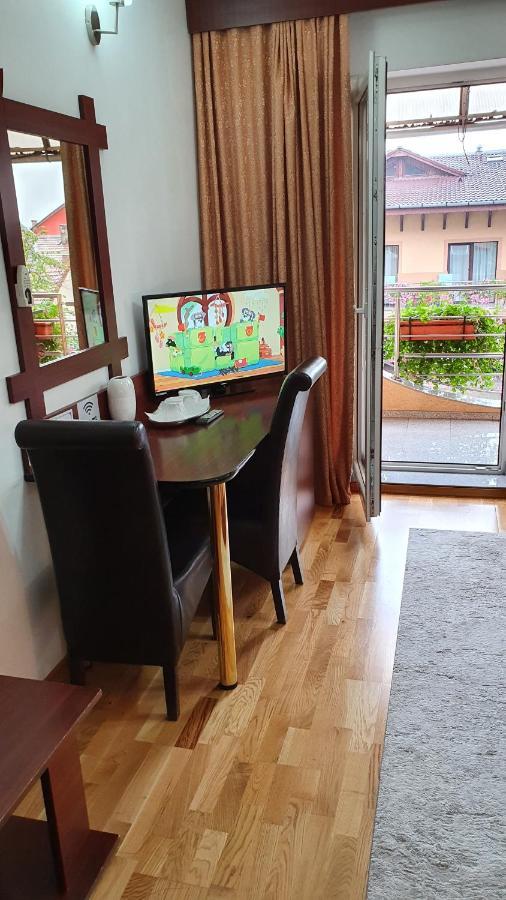 Pensiunea Select Arad Exterior foto