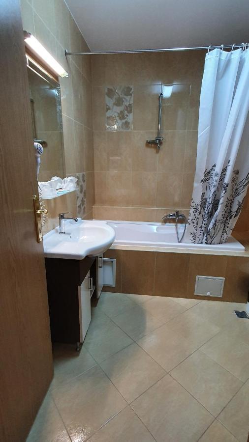 Pensiunea Select Arad Exterior foto