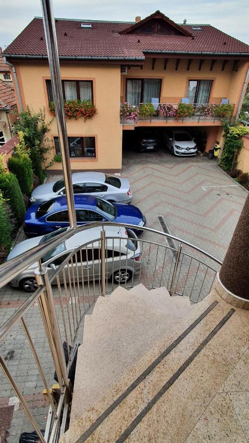 Pensiunea Select Arad Exterior foto